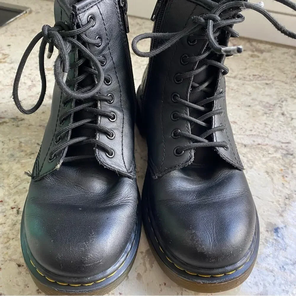 Doc Dr Martens Jr $85 1460 Softy T Leather Lace Up Boots (Zip Side) 2